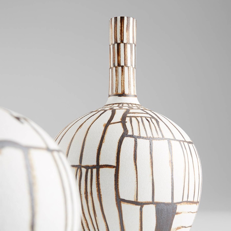 Risse Vase By Cyan Design