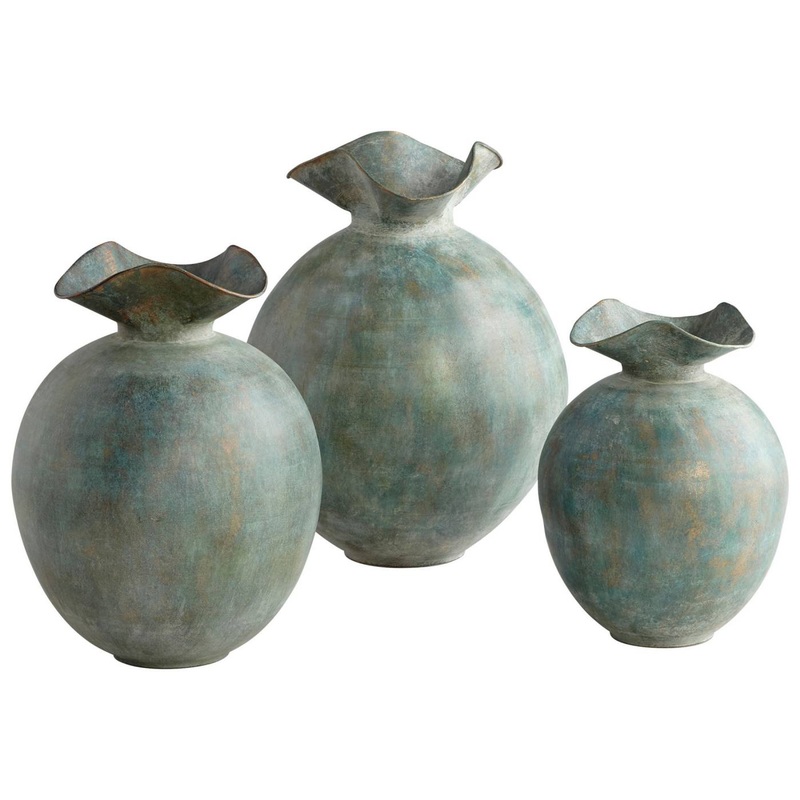 Small Pluto Vase By Cyan Design